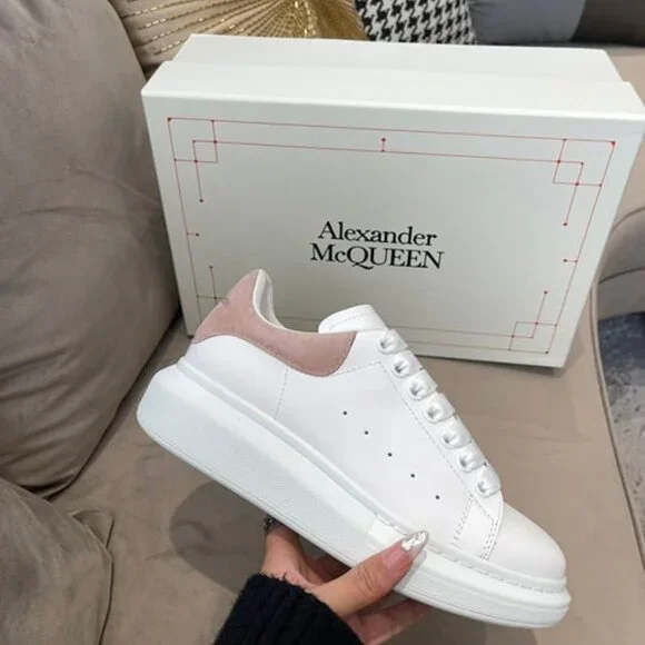 Women's sneakers - Picture 5 of 9